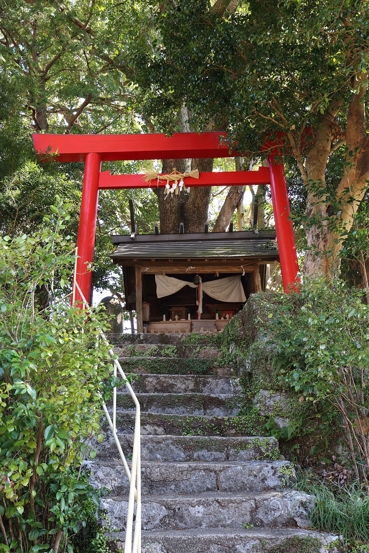 波田須町にある徐福の宮